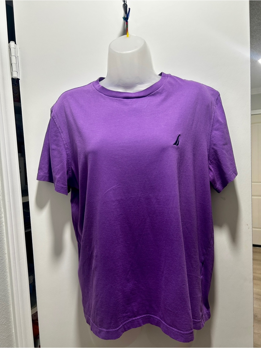 Nautica grape short sleeve T-shirt. Med